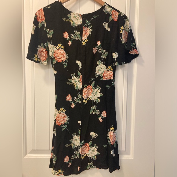 Floral Dress - Picture 3 of 4